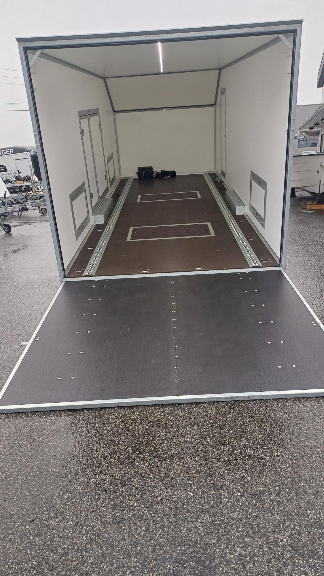 047_20a77ab0-891f-4eb2-8733-805a3cae8c0f