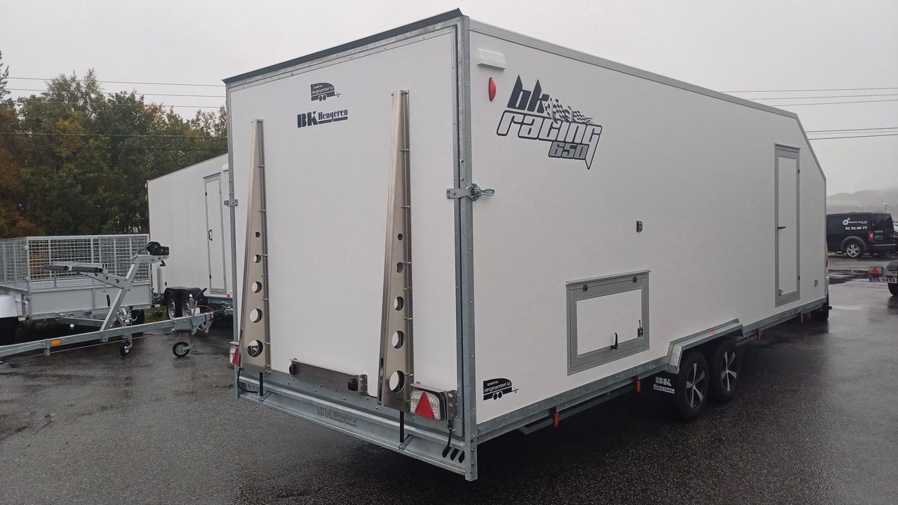 047_c920e68e-8d0a-45c3-8410-ba3d1f0aa724