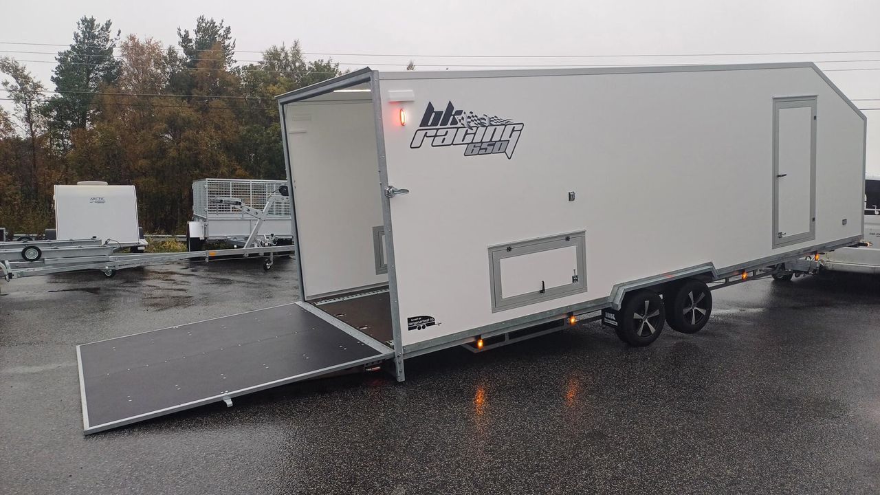 047_d390ac12-818c-41b7-88df-9e14e8a146ca