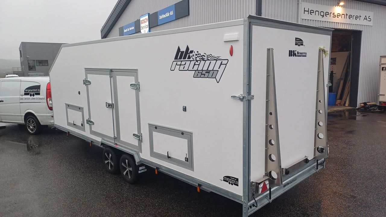 047_e059e06f-d213-4230-a3c5-209b04d96c1e