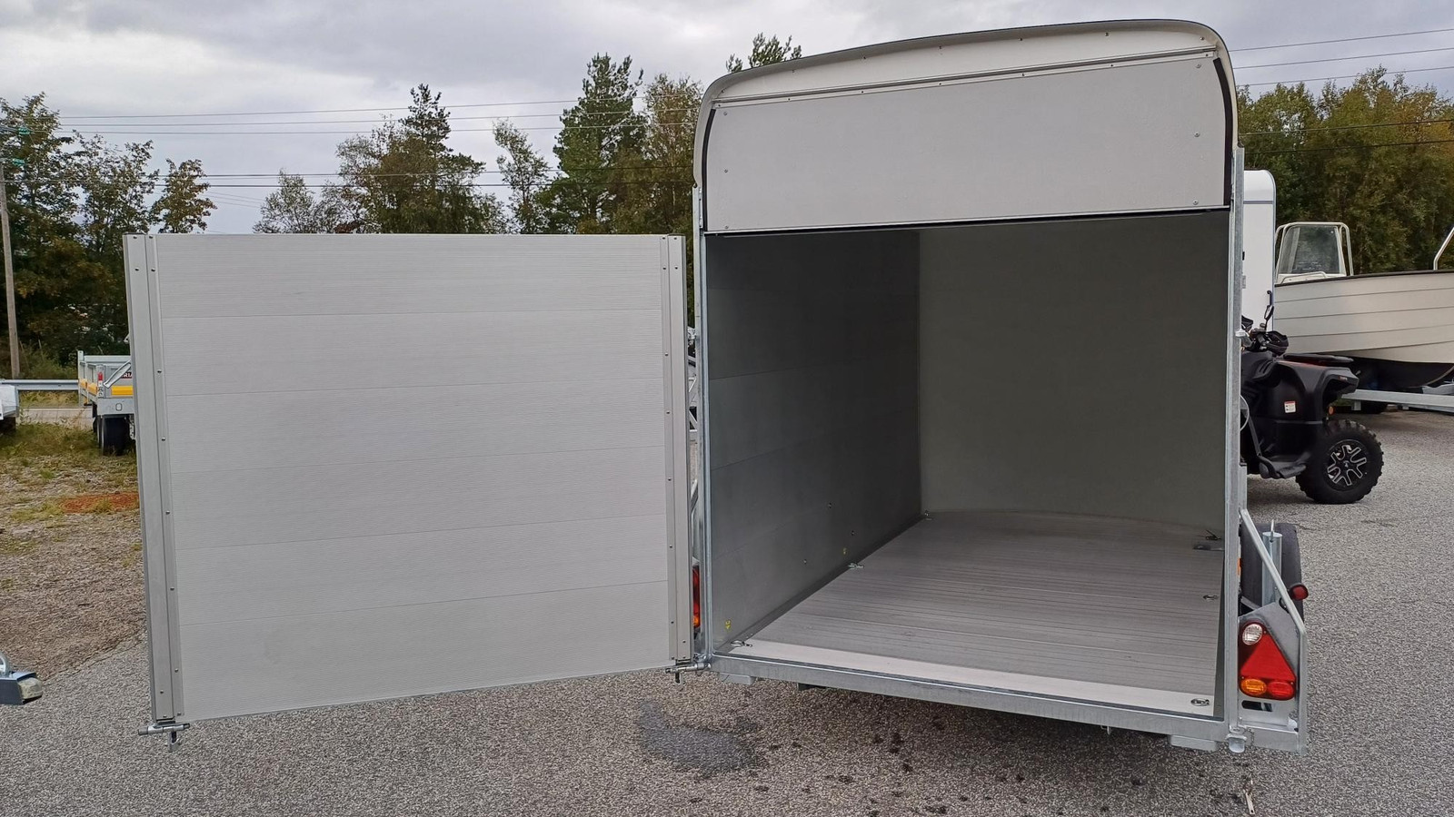 237_b8fc9e7d-dbd1-4551-8755-27d493d48596