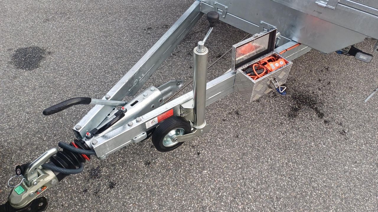 879_6ce223d3-7b29-46ea-94fa-8f80dff172c2