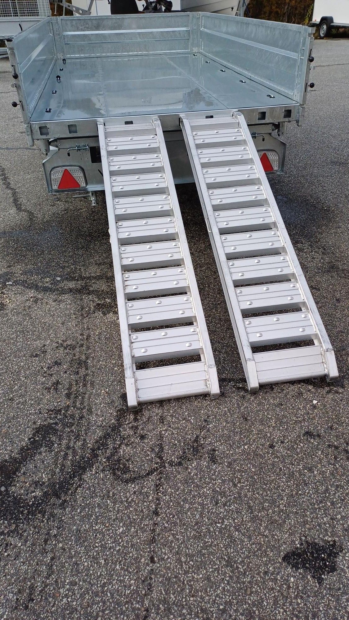 879_8ab22550-6b75-47e5-ae6c-538199976864