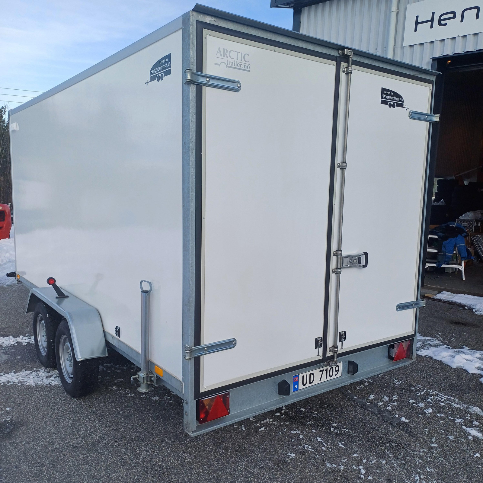 683_c188613e-9617-47e4-a45e-9f9cf98f2762