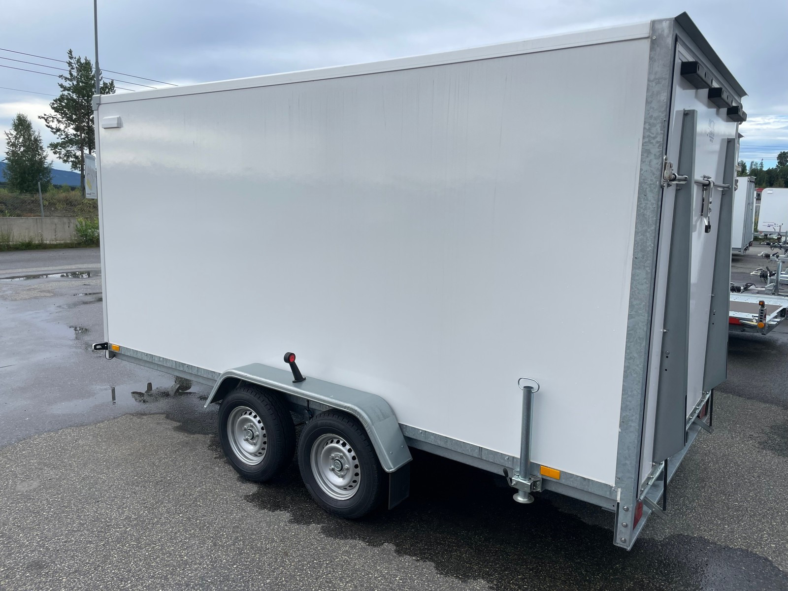 683_d61b90be-2c31-4f92-a0ce-6769a913e8f7