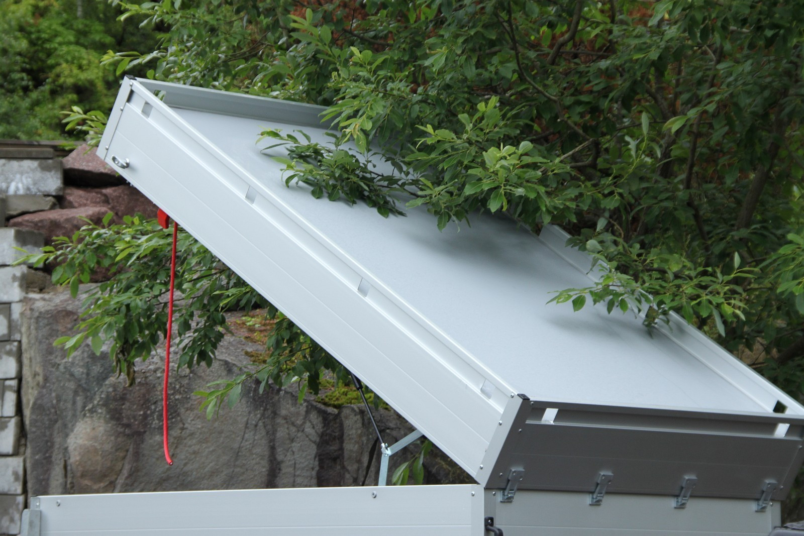 697_be17f942-85f6-4c45-a8a0-67b3517a0dd5