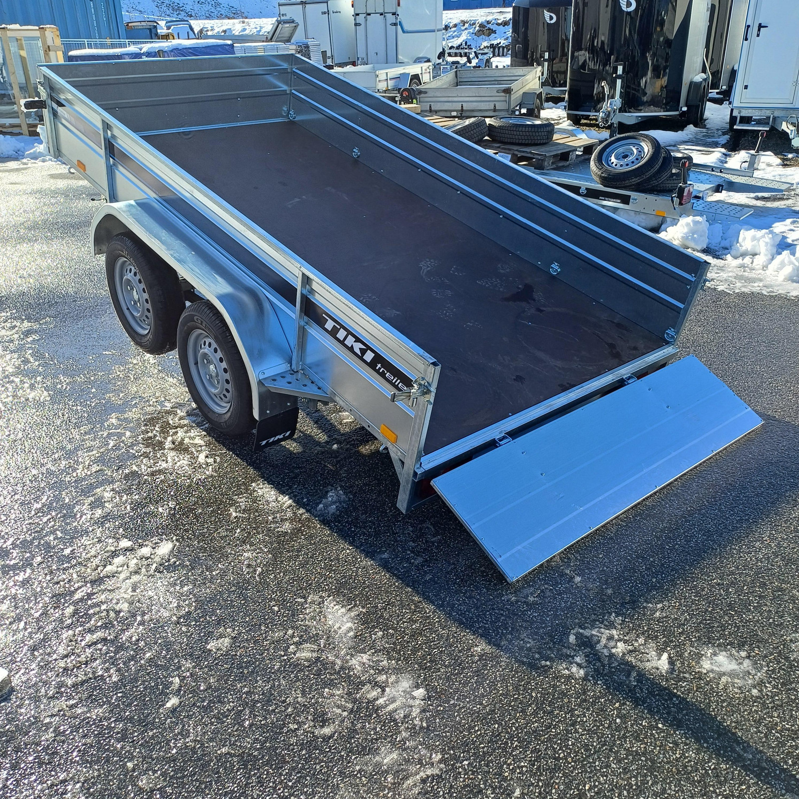 966_37daccf7-a502-4341-aa89-a5aa19500b93