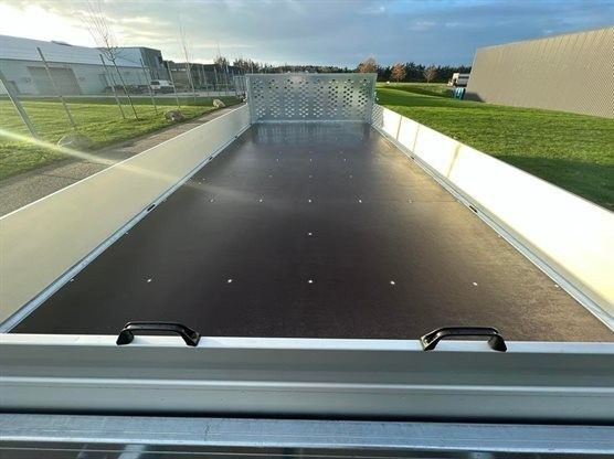 183_0f81f3a8-94ba-4074-ac54-3fde6b736c14