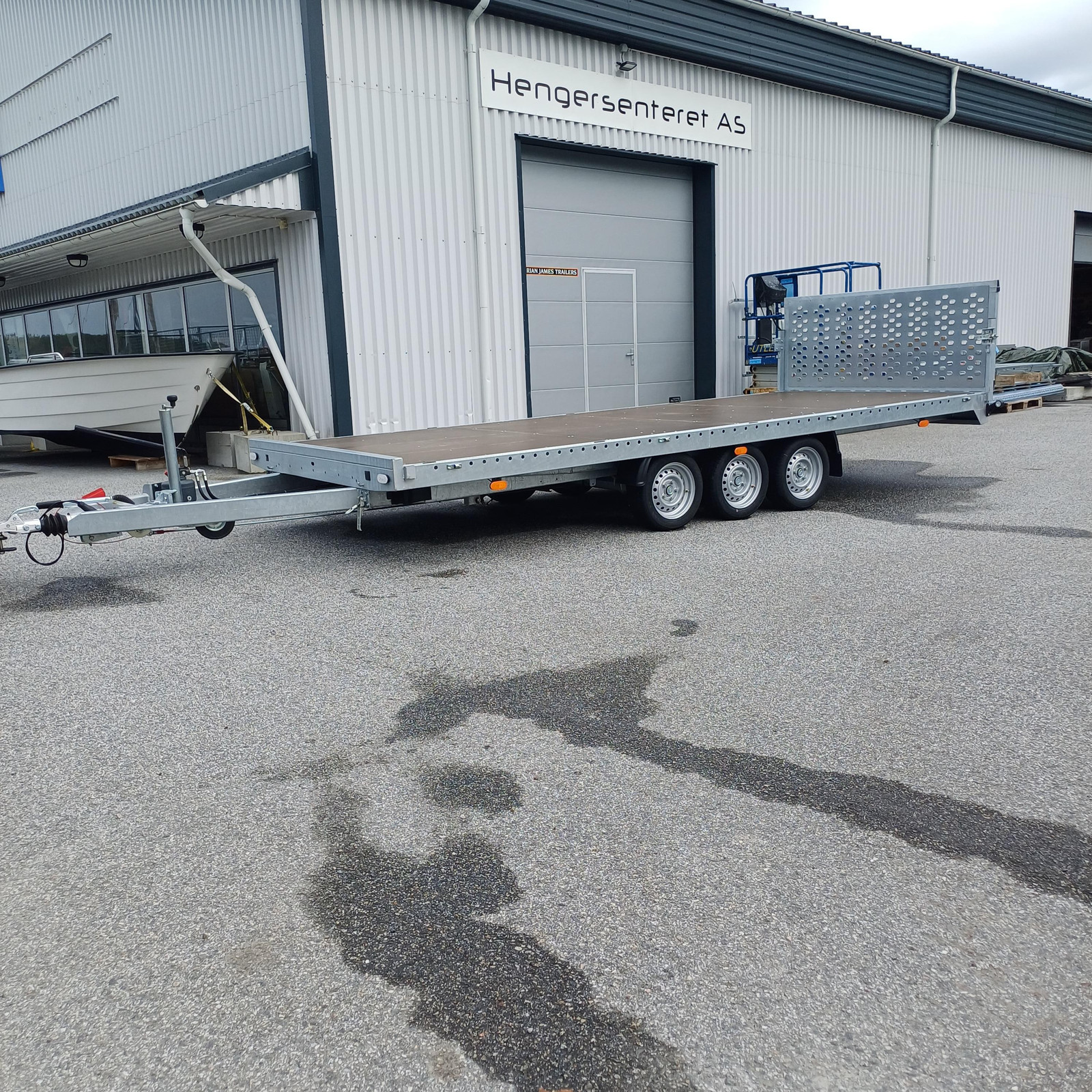 183_c32619b0-33eb-4d92-a320-f55c63dc6119