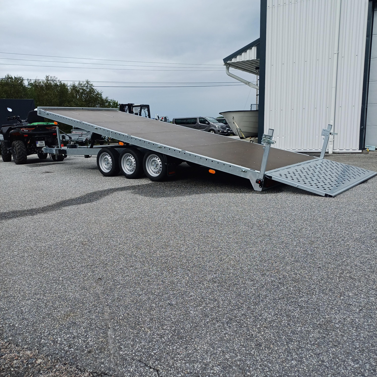 183_e0aab1fd-815e-44c8-9e98-38f09c5cbc03